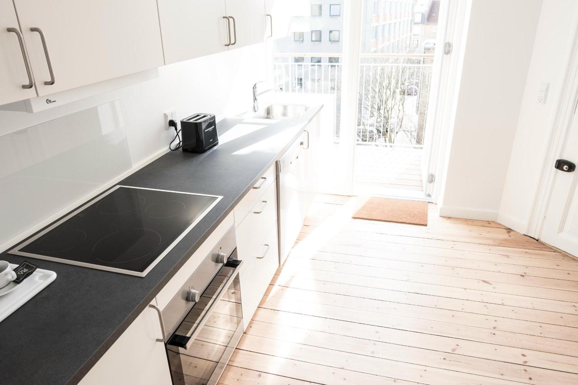 Apartment Beautiful And Bright 2-bed With Private Balcony Copenhagen